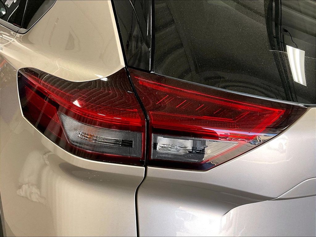 2023 Nissan Rogue — photo 34