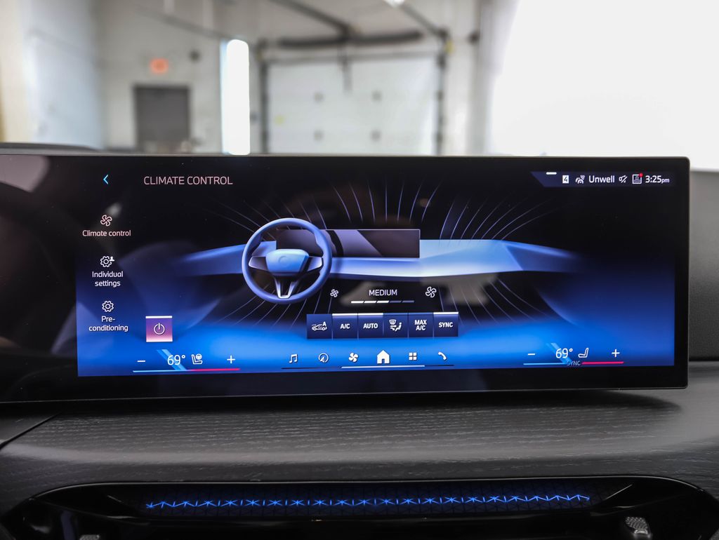 Thumbnail: 2026 BMW i4 - 18