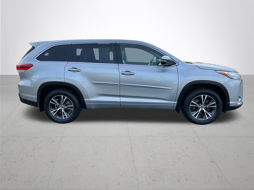 2018 Toyota Highlander LE
