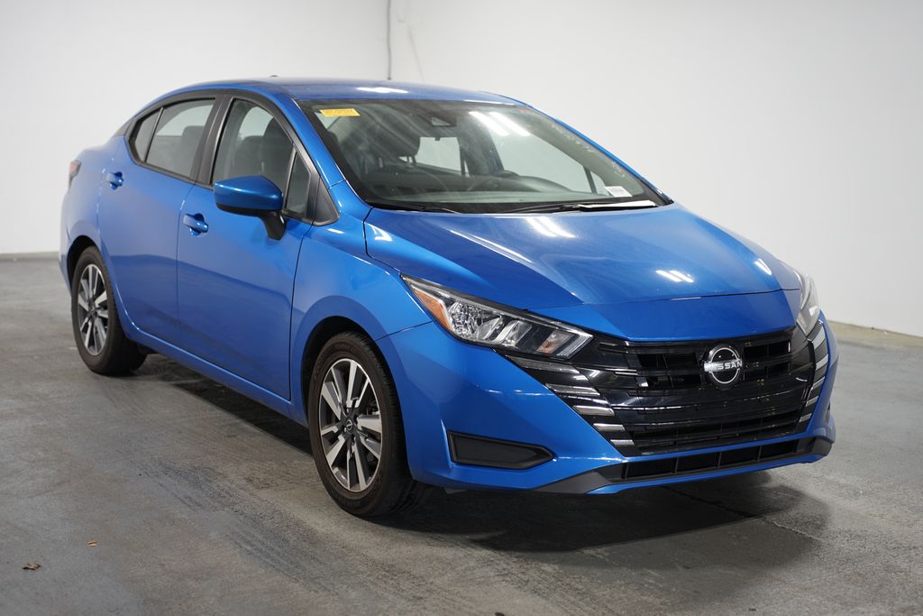 2023 Nissan Versa 1.6 SV 3