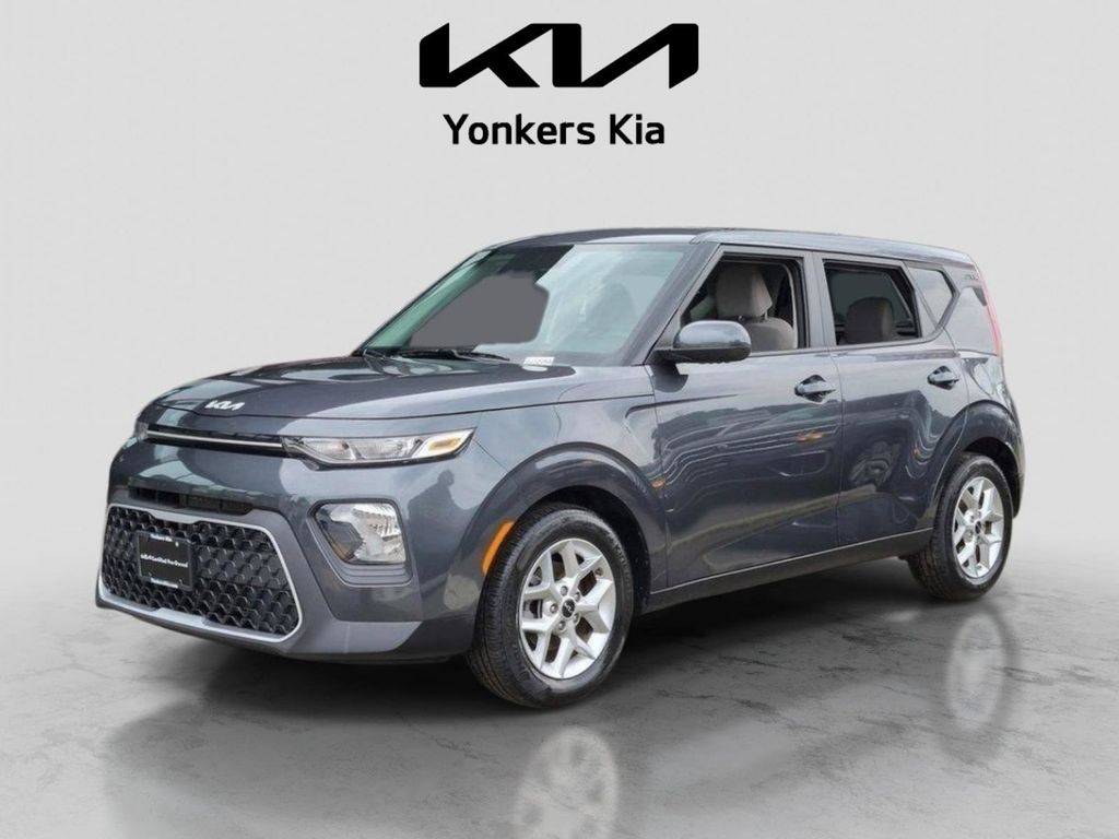 Gravity Gray 2022 Kia Soul SUV / Crossover Front-Wheel Drive Continuously Variable Transmission