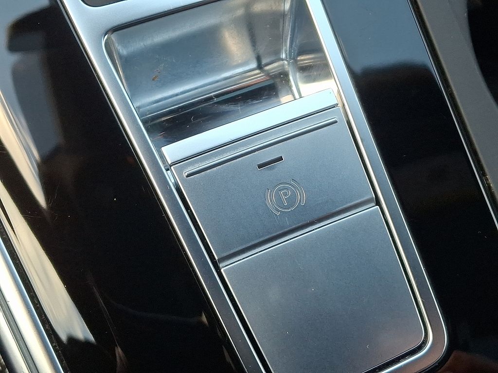 Thumbnail: 2020 Audi S7 - 26