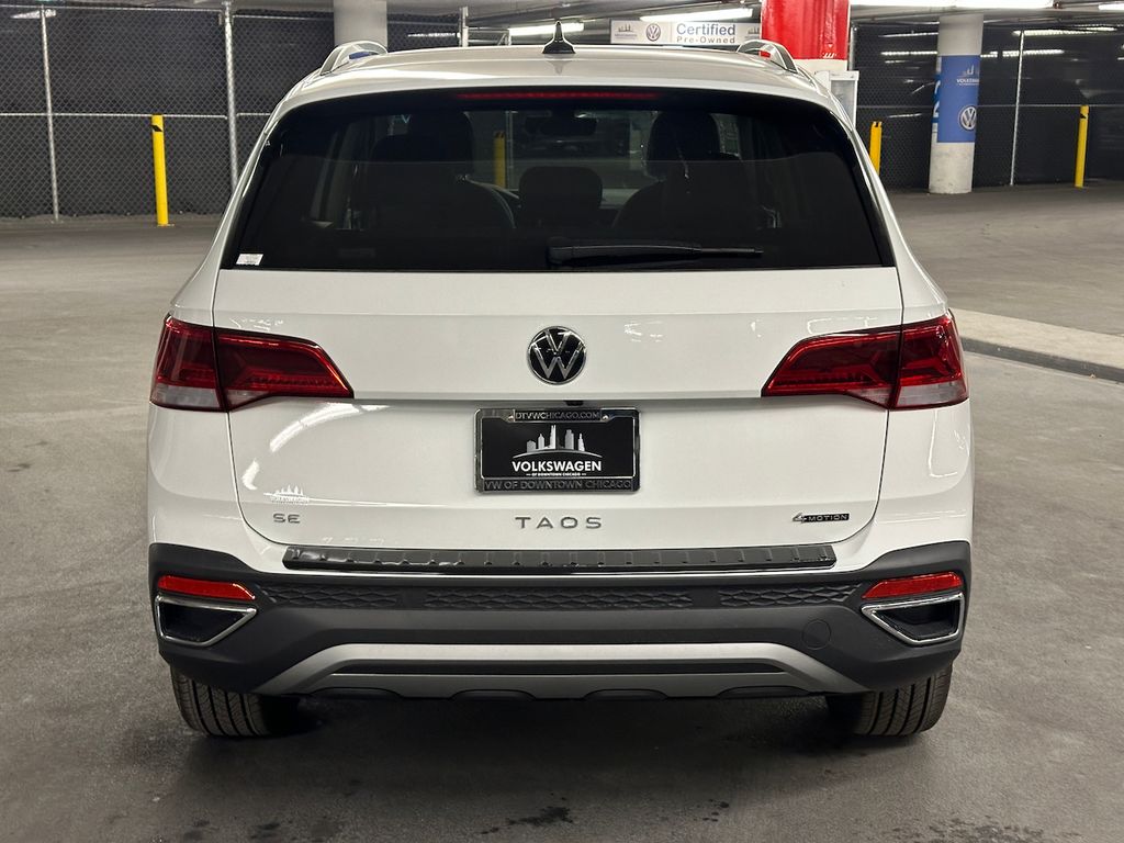 2024 Volkswagen Taos 1.5T SE 10