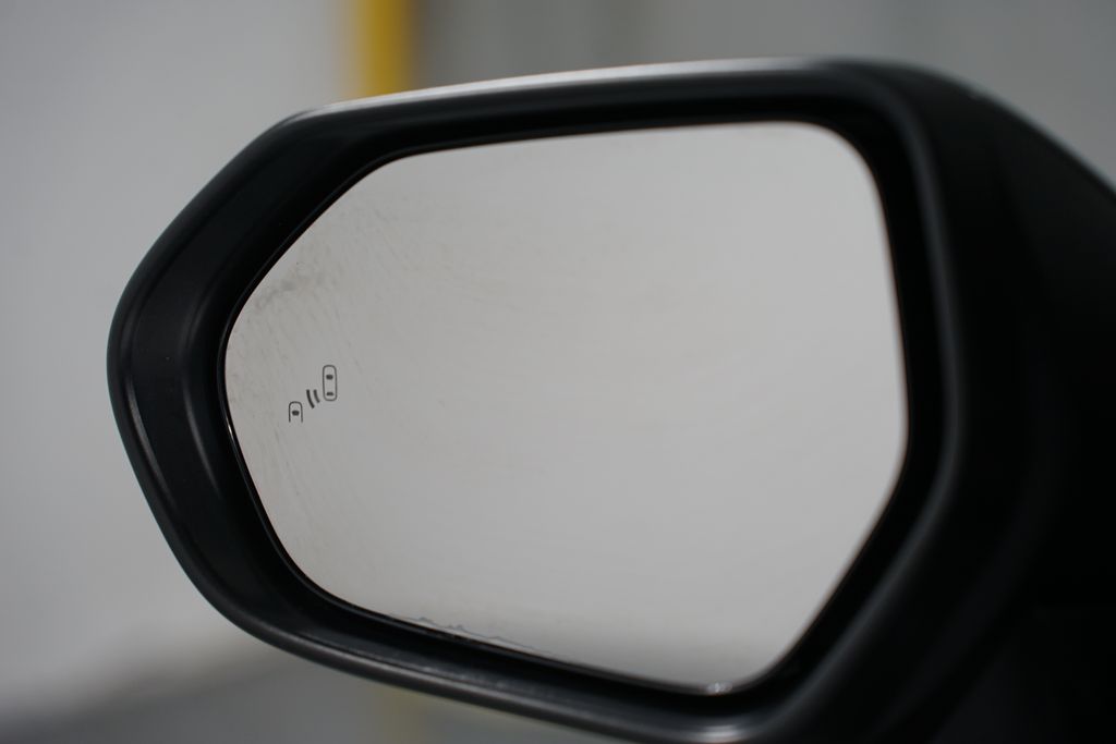 Thumbnail: 2025 Toyota Camry - 27