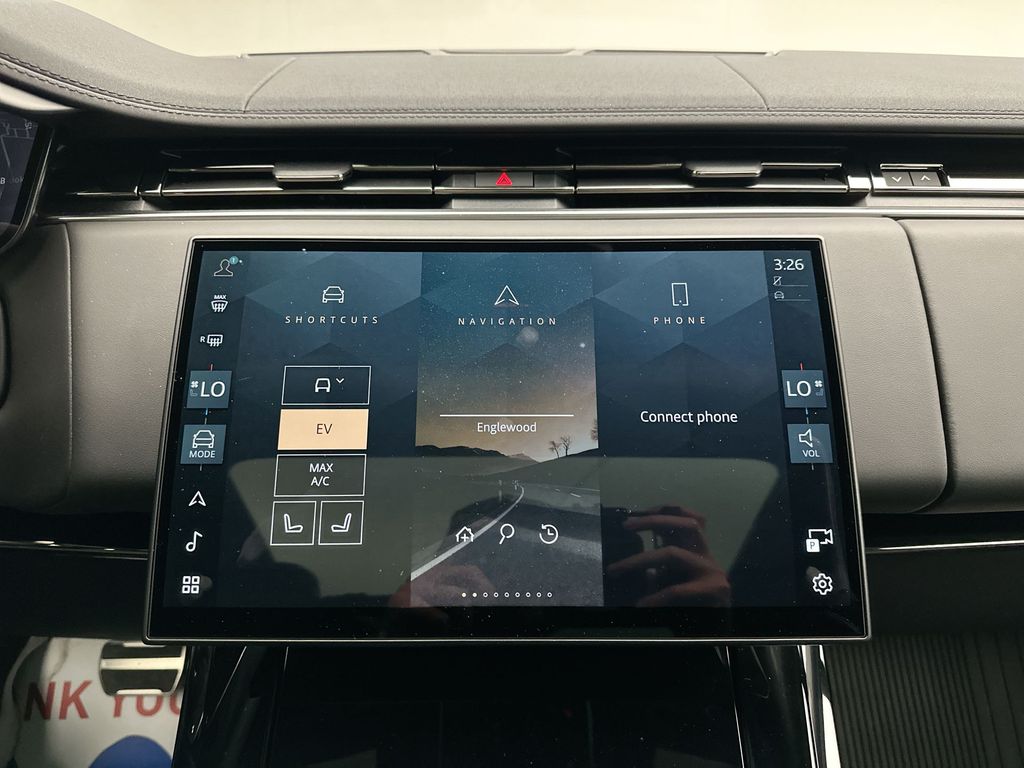 Thumbnail: 2025 Land Rover Range Rover Sport - 10