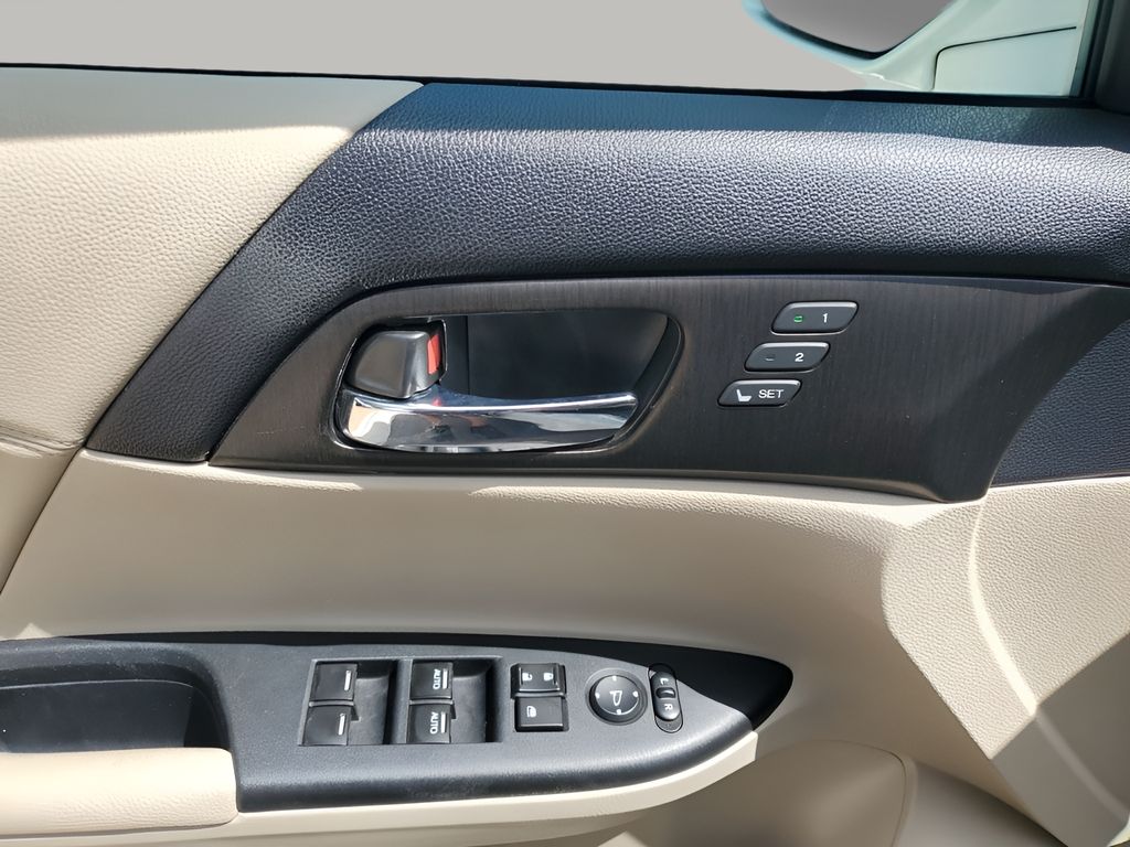 Used Car 2014 Honda Accord Hybrid  Ex-l For Sale Under $15,000 In Austin, Texas
