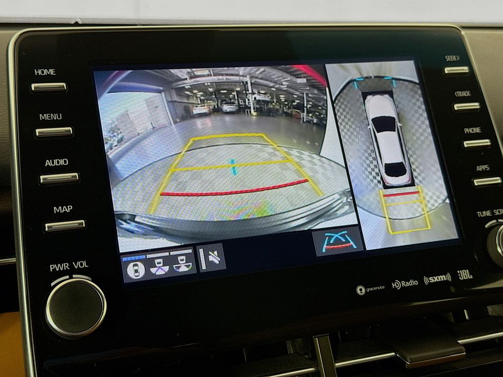 Thumbnail: 2020 Toyota Avalon - 14