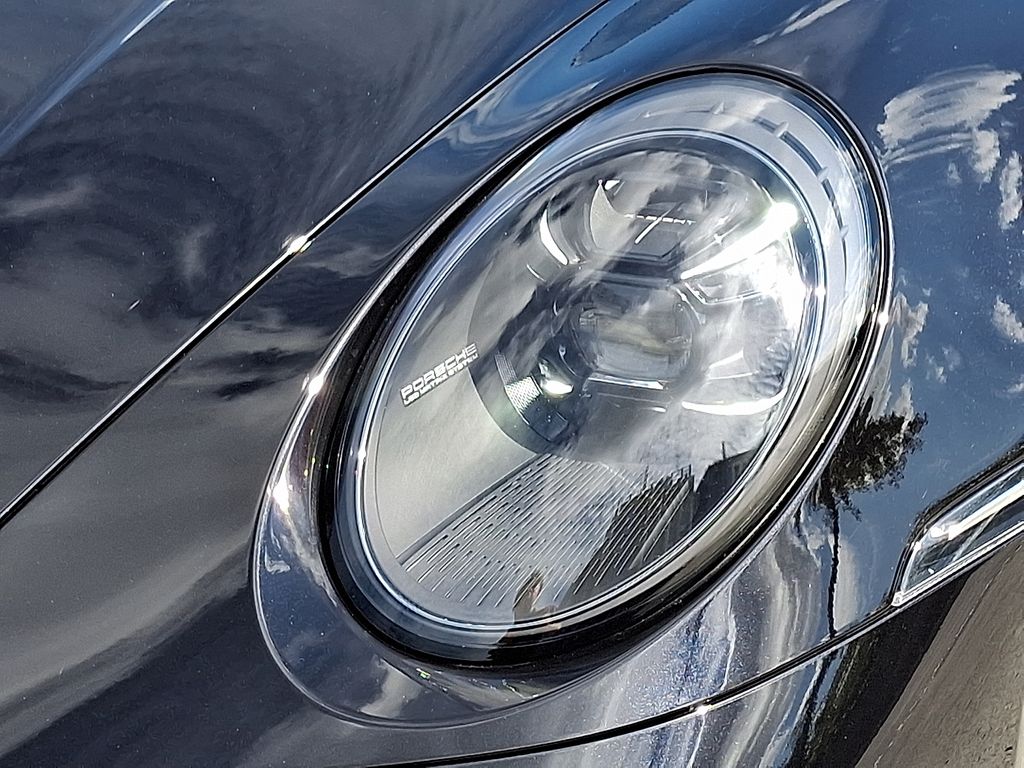 Thumbnail: 2021 Porsche 911 - 11