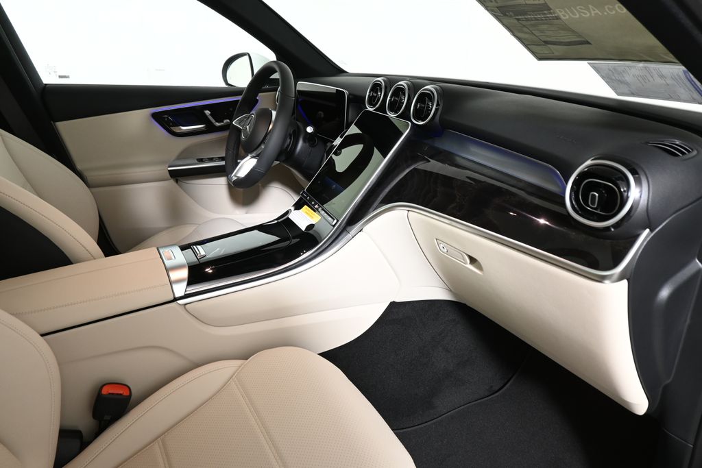 Thumbnail: 2026 Mercedes-Benz GLC - 20