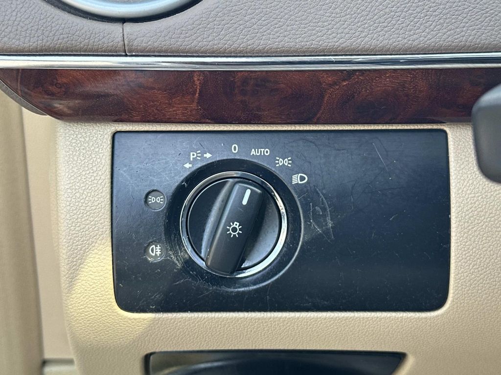 Thumbnail: 2012 Mercedes-Benz GL-Class - 30