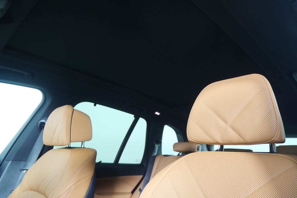 Thumbnail: 2026 BMW X5 - 12