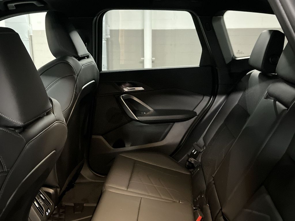 2025 BMW X1 xDrive28i 23