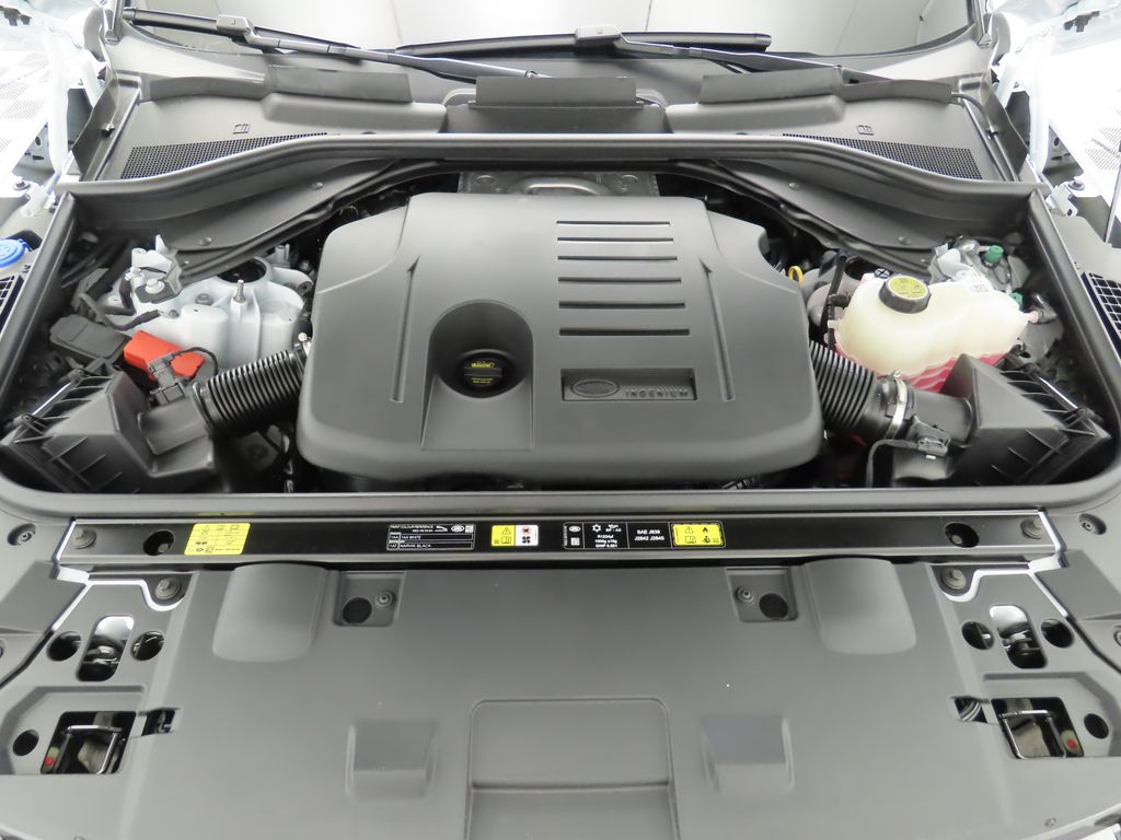 Thumbnail: 2025 Land Rover Range Rover Sport - 31