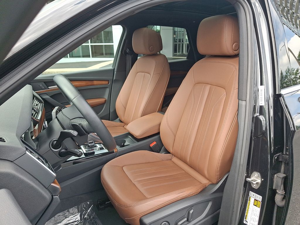 Thumbnail: 2023 Audi Q5 - 13