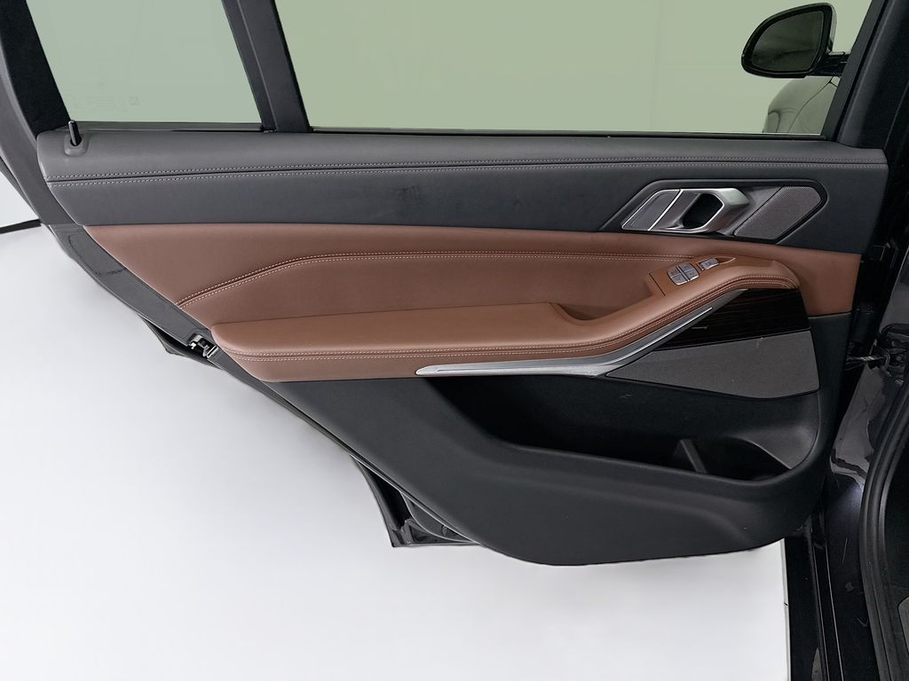 Thumbnail: 2020 BMW X7 - 26