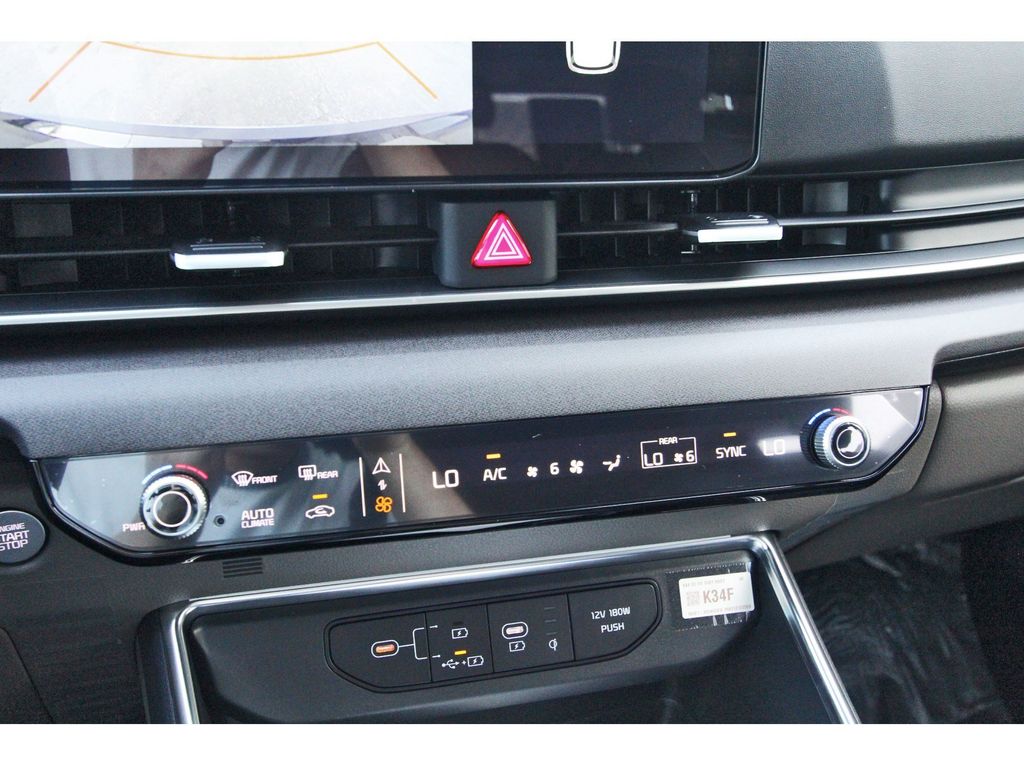 New 2026 Kia Carnival MPV Van