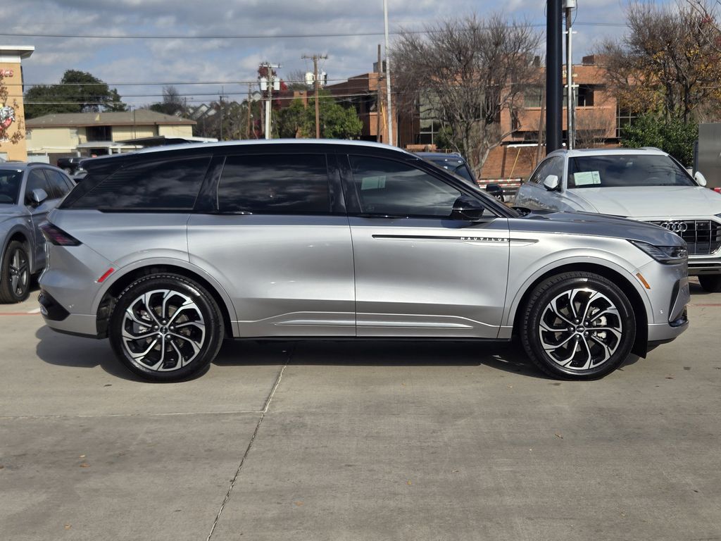 used 2024 Lincoln Nautilus car, priced at $47,494