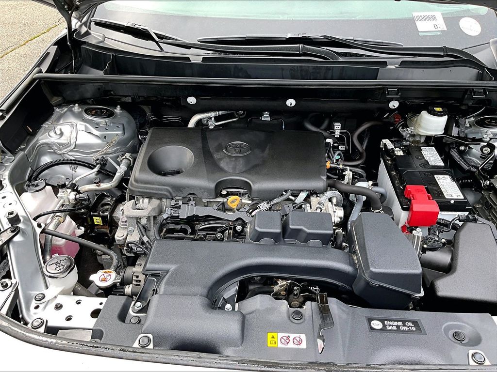 2024 Toyota RAV4 — photo 28