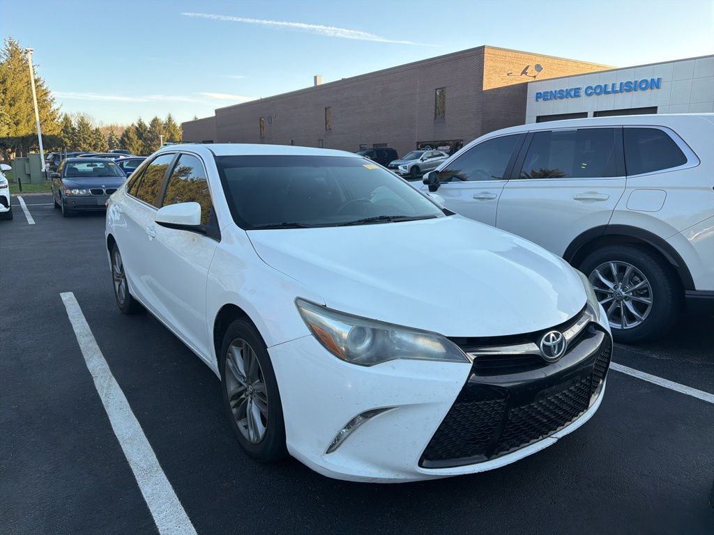 Thumbnail: 2017 Toyota Camry - 4