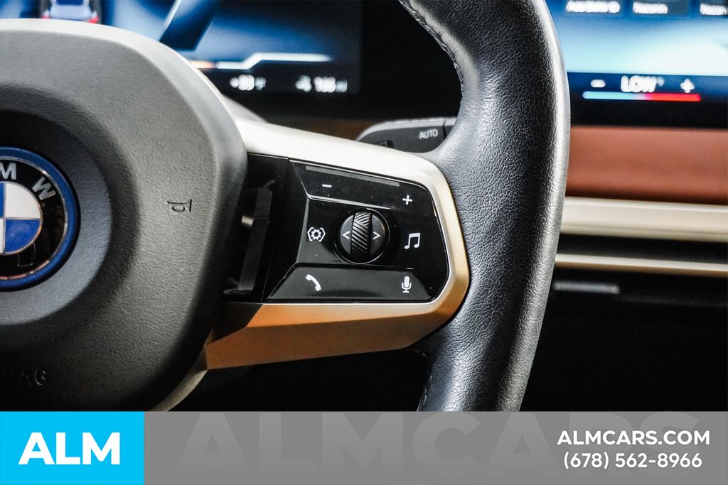 Used 2023 Black BMW M60 image 25