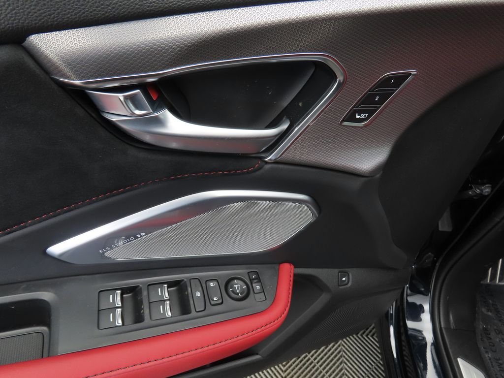 2025 Acura RDX Base 23