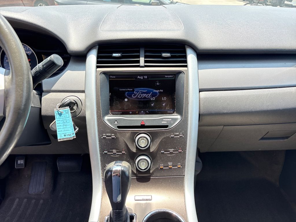 Used 2013 Green Ford SEL image 22