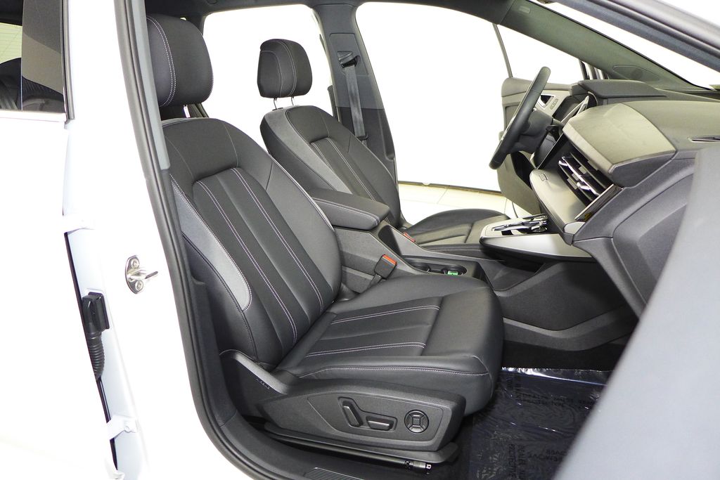 Thumbnail: 2023 Audi Q4 e-tron - 19