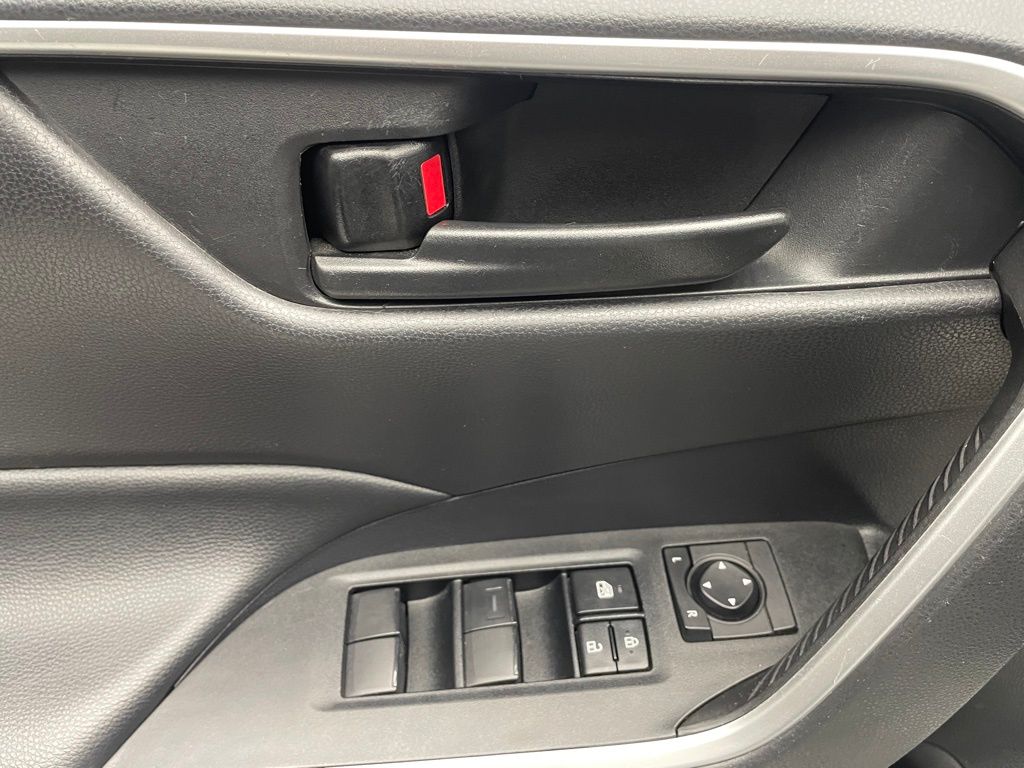 Thumbnail: 2023 Toyota RAV4 - 10