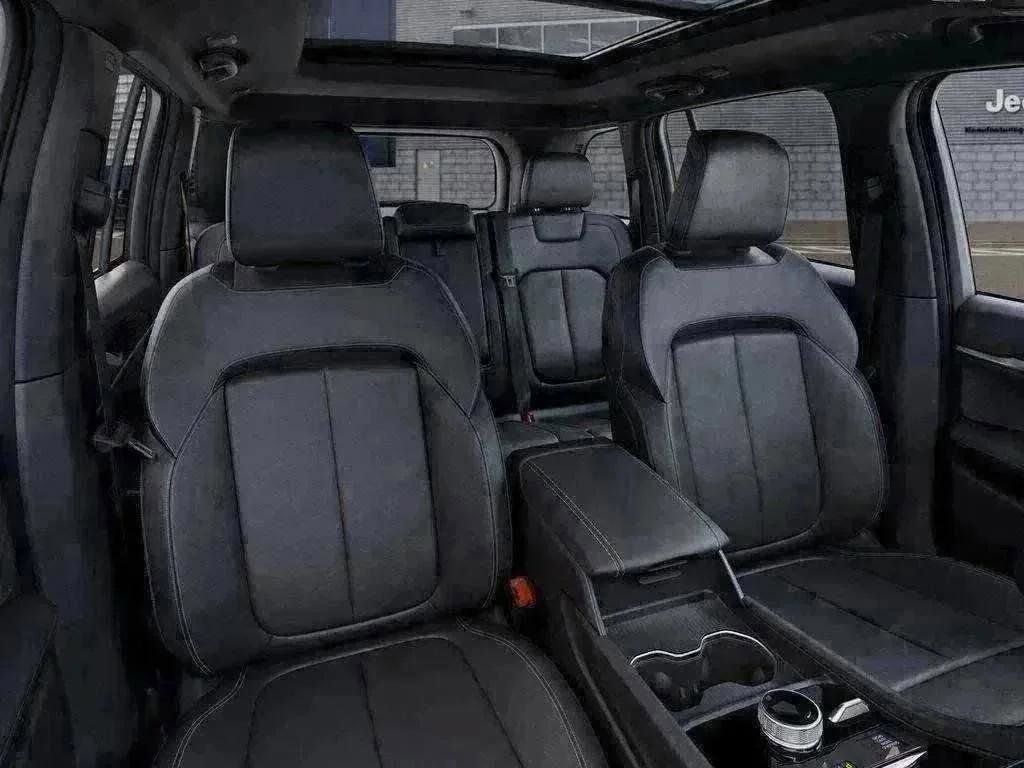Used 2026 Jeep Grand Cherokee SUV