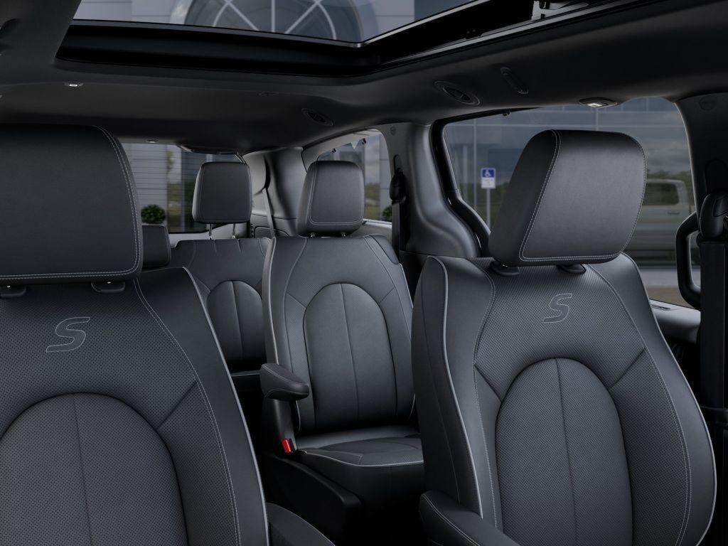 2026 Chrysler Pacifica Limited Black at South Hills CDJR