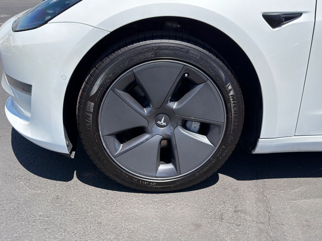 Thumbnail: 2022 Tesla Model 3 - 6
