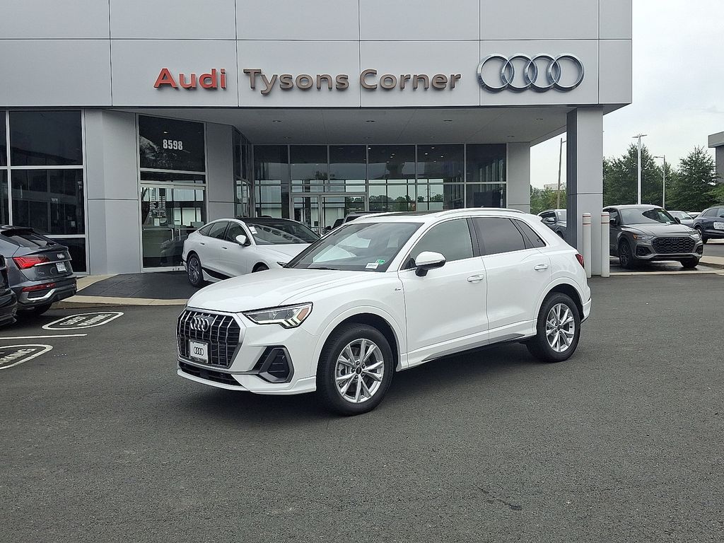 Thumbnail: 2025 Audi Q3 - 1