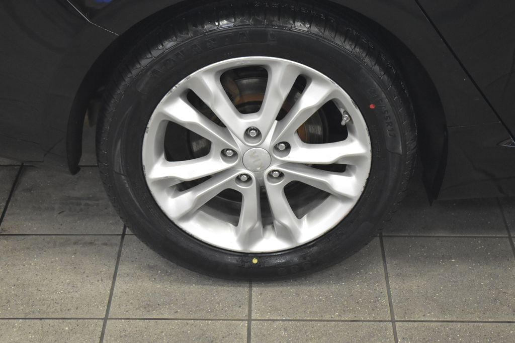 Thumbnail: 2013 Kia Optima - 12