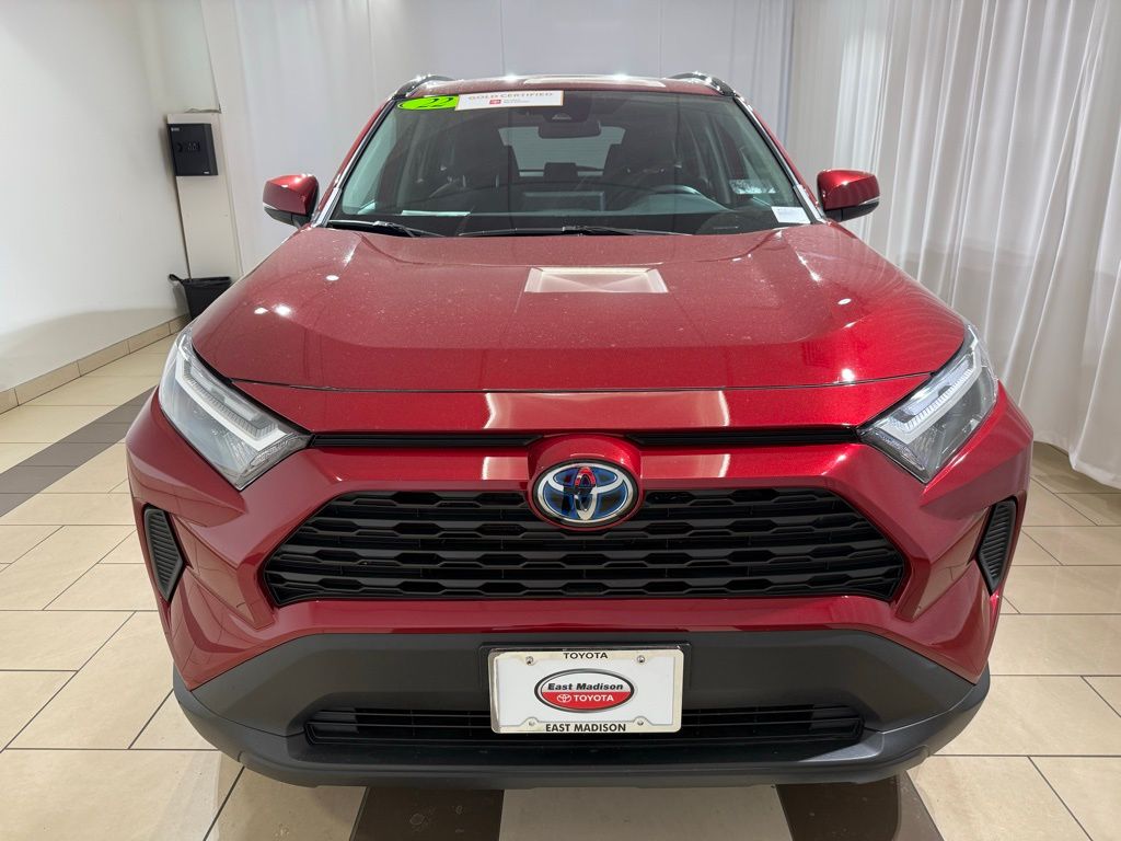 2022 Toyota RAV4 XLE 8