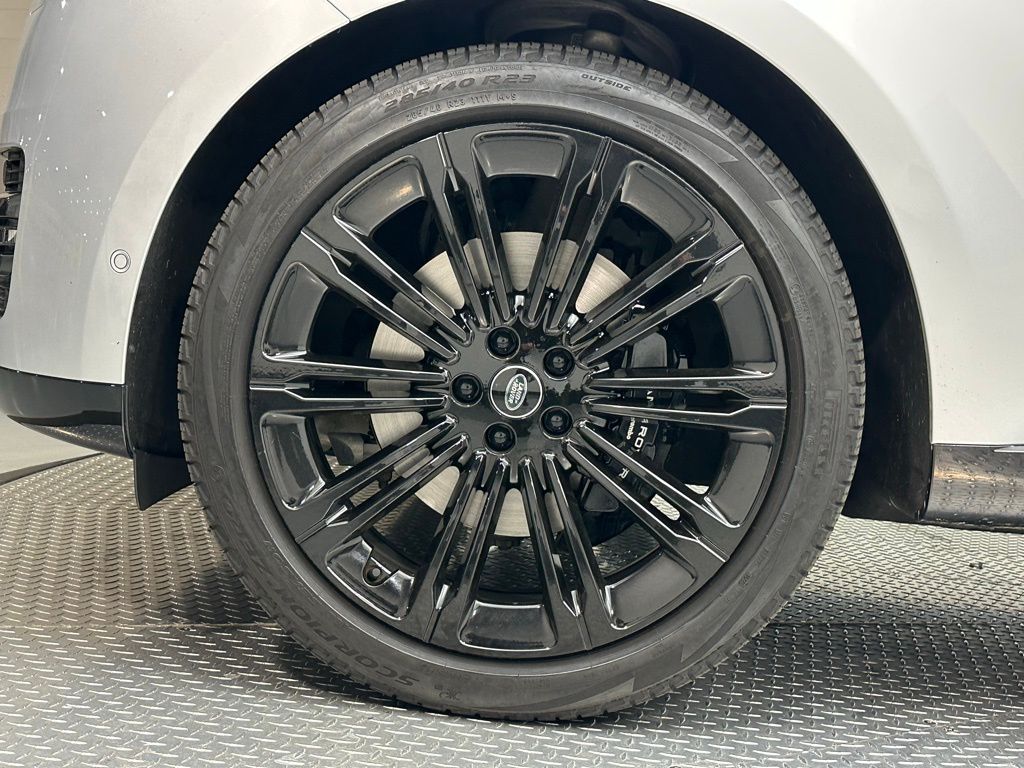 Thumbnail: 2024 Land Rover Range Rover - 5