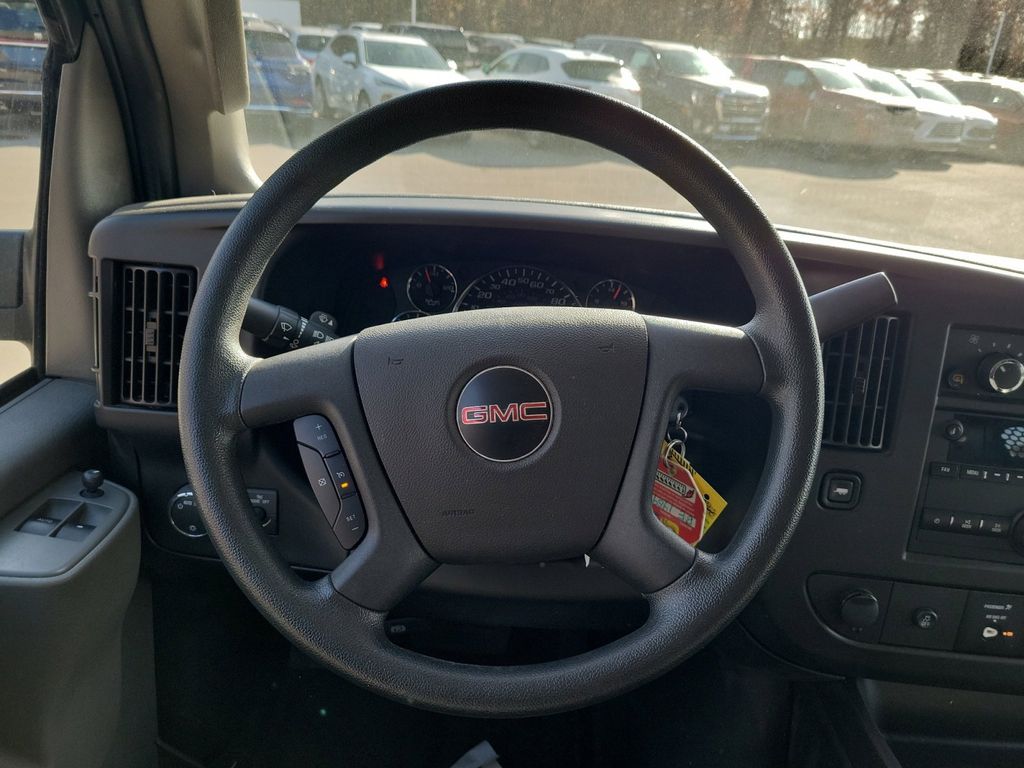 2022 GMC Savana 2500 Work Van 11