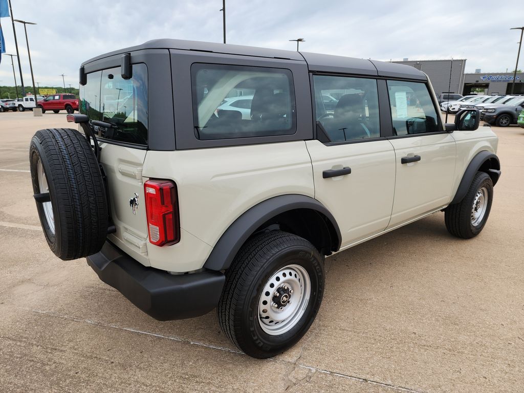 2025 Ford Bronco photo