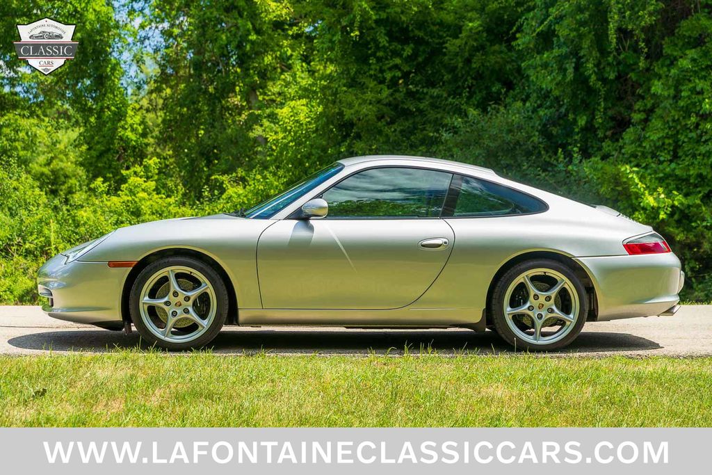 2002 Porsche 911 Carrera 22
