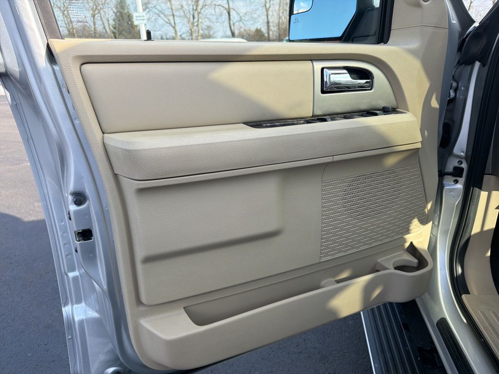 Thumbnail: 2016 Ford Expedition - 19