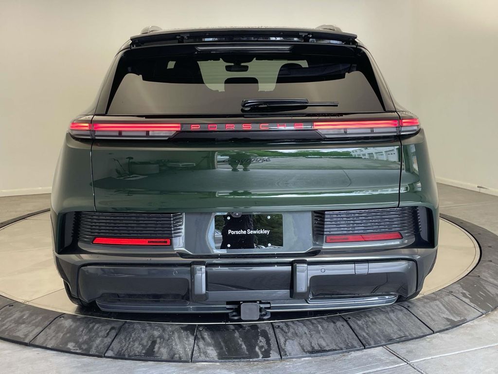 2026 Porsche Cayenne Base Green at Audi Porsche Sewickley