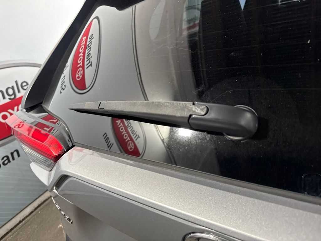 Thumbnail: 2019 Toyota RAV4 - 21