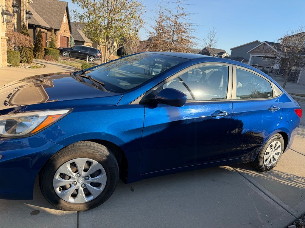 2016 Hyundai Accent SE Sedan FWD
