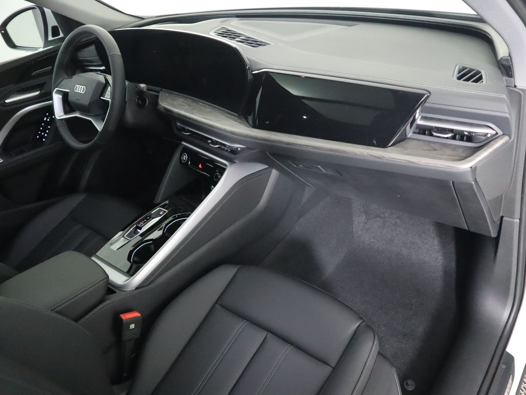 Thumbnail: 2025 Audi Q5 - 20