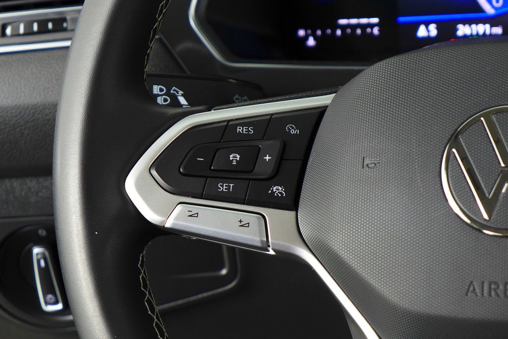 Thumbnail: 2023 Volkswagen Tiguan - 29