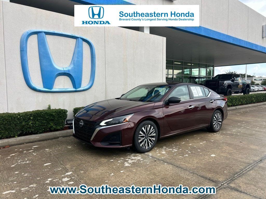 Garnet Pearl 2024 Nissan Altima Sedan Front-Wheel Drive Continuously Variable Transmission