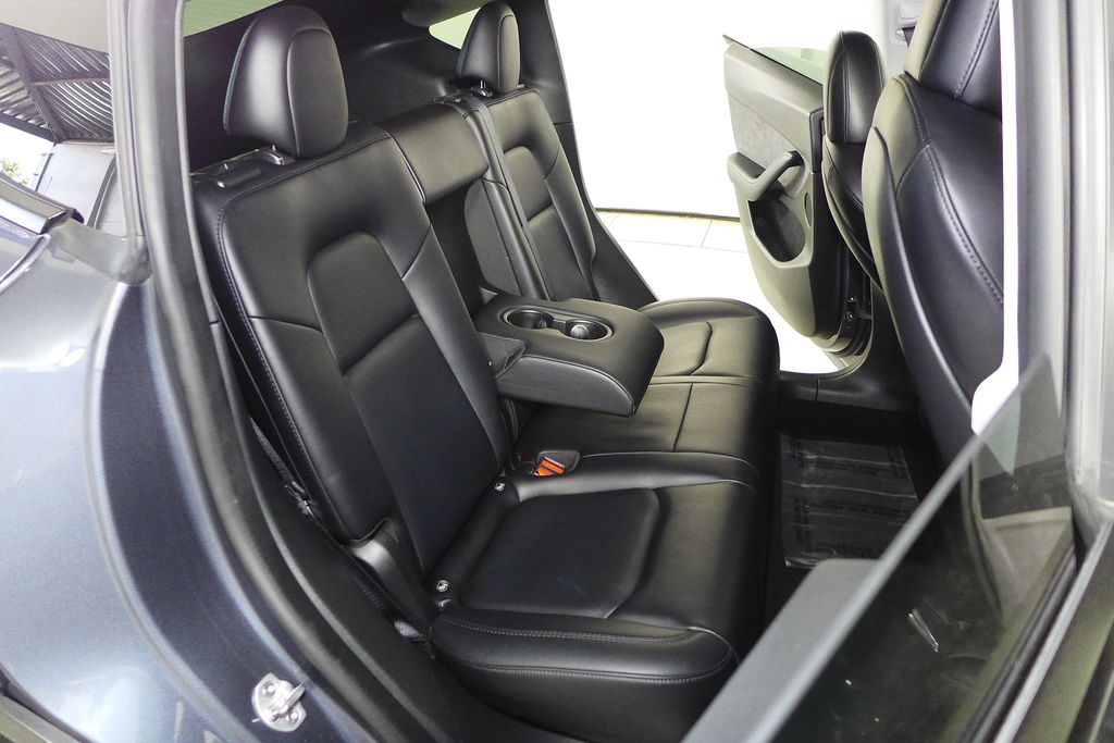 Thumbnail: 2022 Tesla Model Y - 19