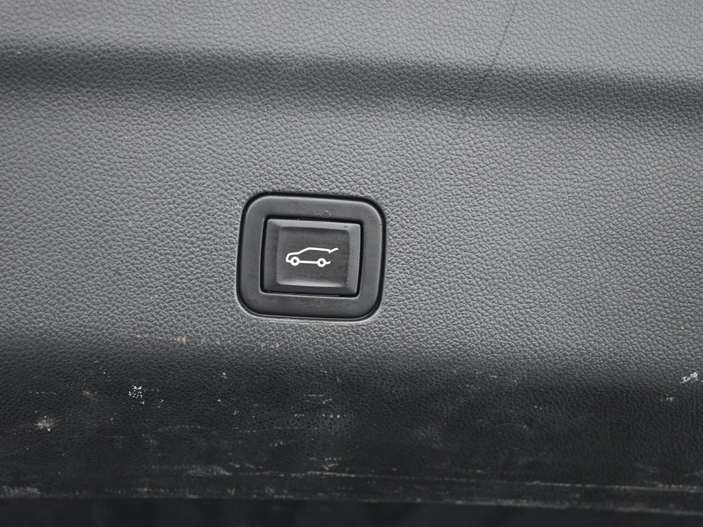 Used 2022 Onyx Black GMC AT4 image 54