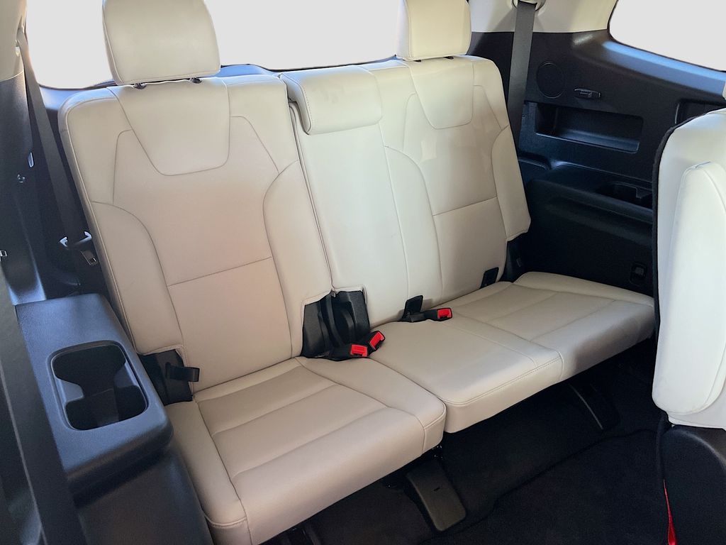Used 2023 Black Kia SX image 29