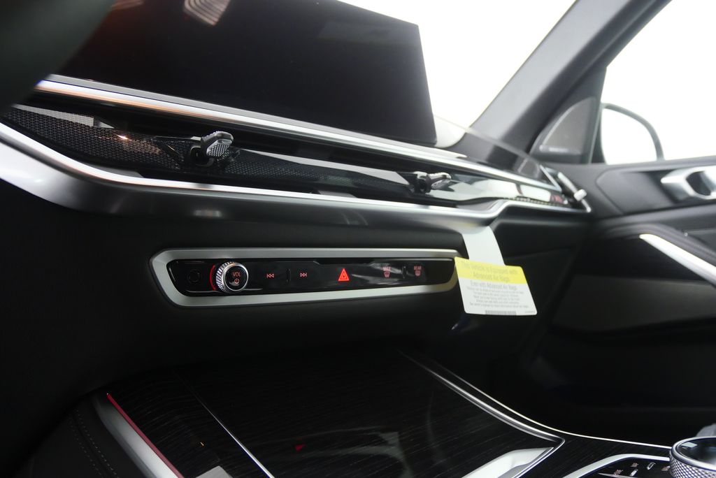 Thumbnail: 2026 BMW X5 - 21