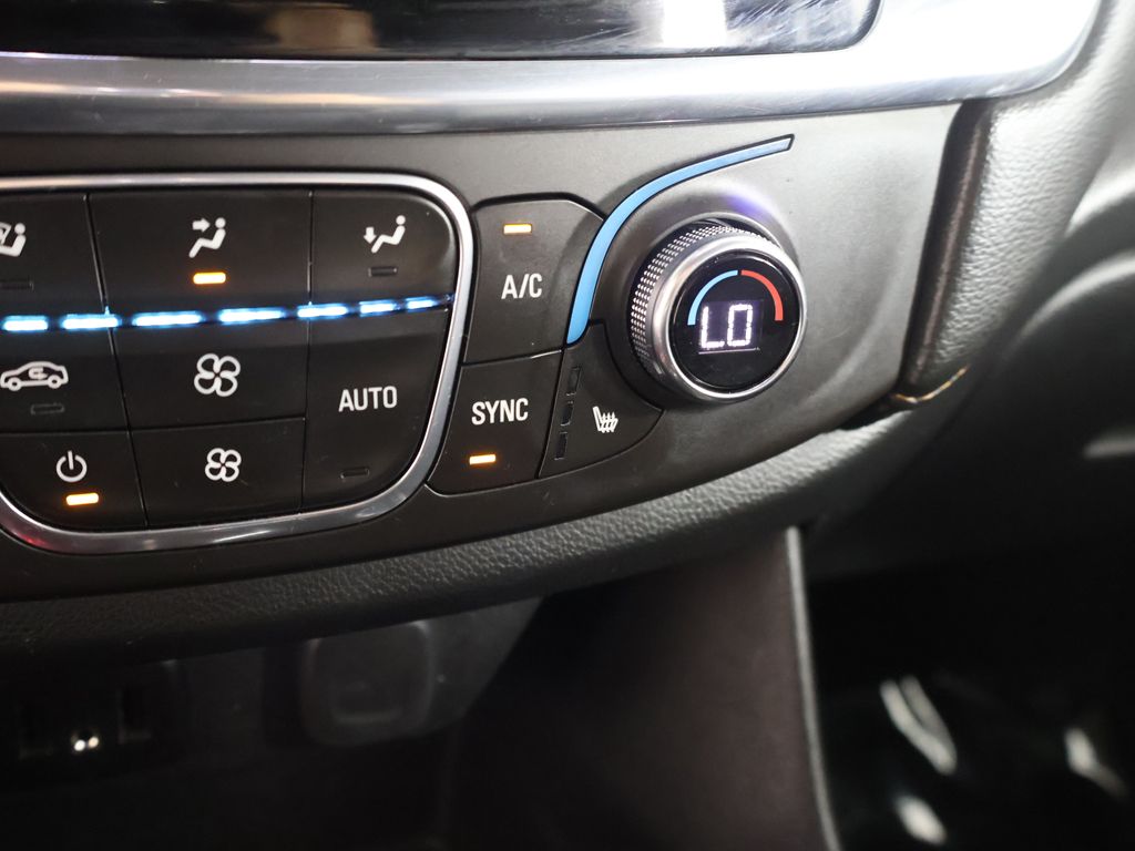 Used 2018 White Chevrolet 3LT image 51